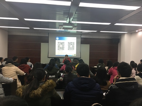 云顶娱乐城
回访母校动员会4.JPG